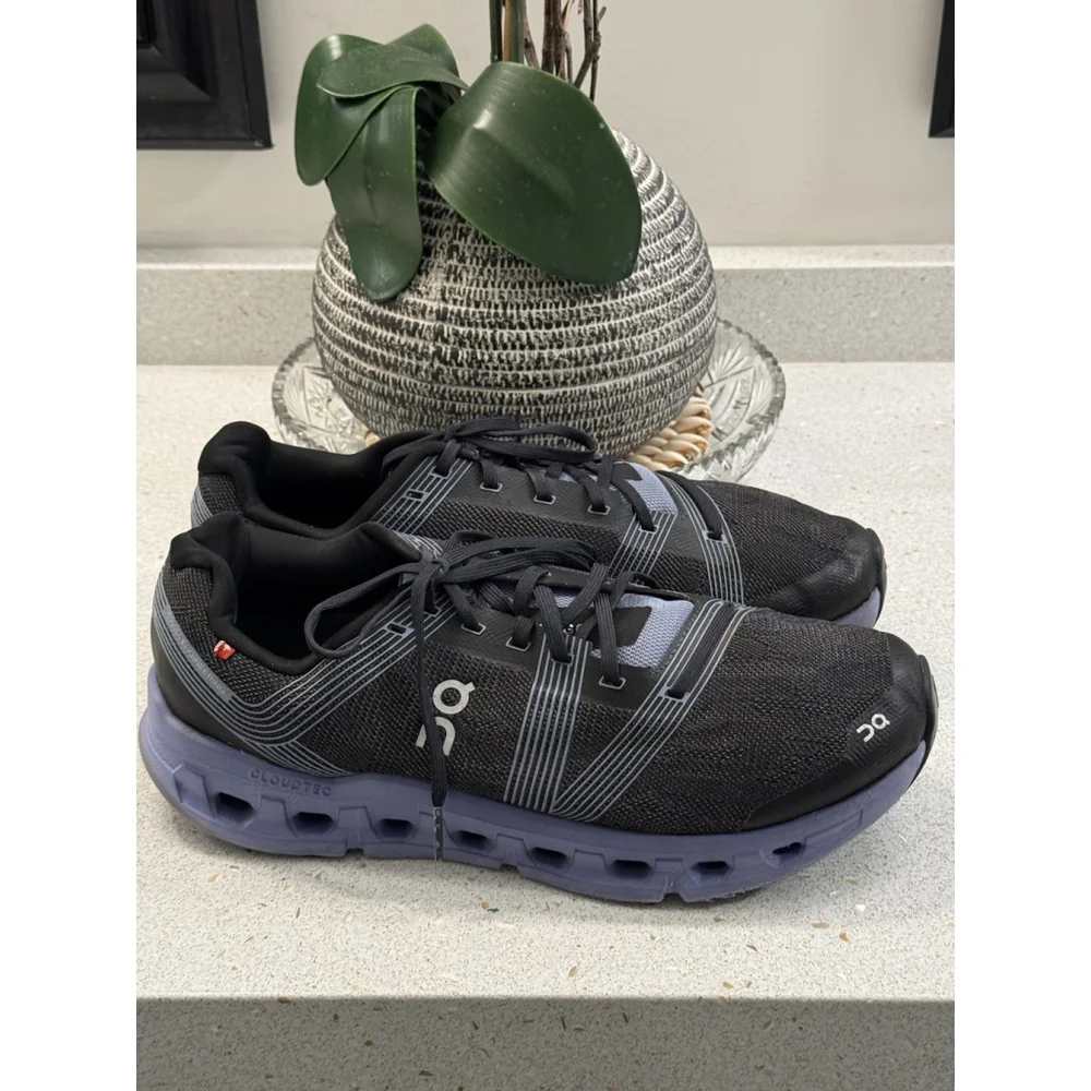 Men On Cloudgo Running Shoes Black/Purple Size 11.5